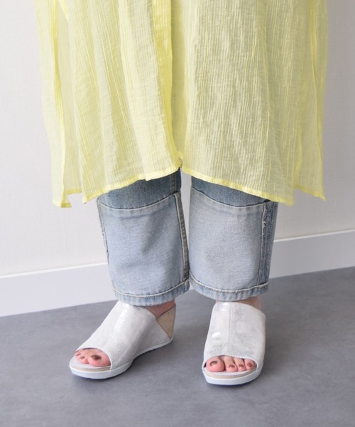 Bussola(ブソラ)の「【bussola】ウェッジヒールミュールサンダル(945710)(サンダル・レディース・シルバー/ゴールド・35/36/37/38/39)」の6枚目の写真