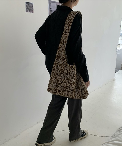 HALEY PESCA(ヘーリーペスカ)の「HALEY PESCA/2way アニマル柄 ショルダー&トートバッグ(トートバッグ・レディース・A/B/C・FREE)」の1枚目の写真