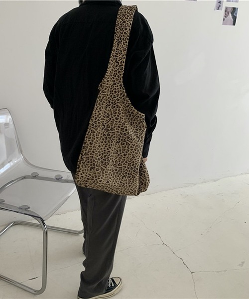 HALEY PESCA(ヘーリーペスカ)の「HALEY PESCA/2way アニマル柄 ショルダー&トートバッグ(トートバッグ・レディース・A/B/C・FREE)」の4枚目の写真