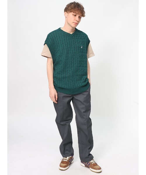 BEVERLY HILLS POLO CLUB（ビバリーヒルズポロクラブ）の「BEVERLY HILLS POLO CLUB ケーブル編み ワンポイントロゴ Vネック ニットベスト（ベスト・メンズ・ブラック/グリーン/ネイビー/アイボリー・M/L/LL）」の7枚目の写真