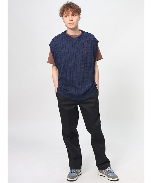 BEVERLY HILLS POLO CLUB（ビバリーヒルズポロクラブ）の「BEVERLY HILLS POLO CLUB ケーブル編み ワンポイントロゴ Vネック ニットベスト（ベスト・メンズ・ブラック/グリーン/ネイビー/アイボリー・M/L/LL）」の8枚目の写真