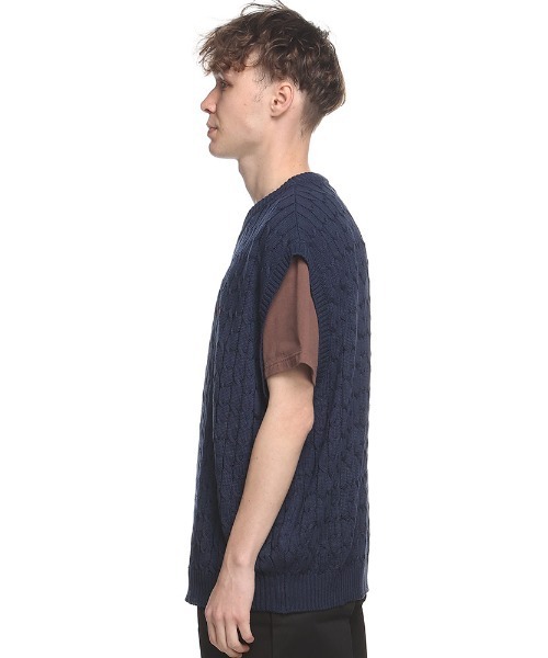 BEVERLY HILLS POLO CLUB（ビバリーヒルズポロクラブ）の「BEVERLY HILLS POLO CLUB ケーブル編み ワンポイントロゴ Vネック ニットベスト（ベスト・メンズ・ブラック/グリーン/ネイビー/アイボリー・M/L/LL）」の17枚目の写真