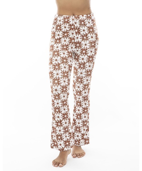 BILLABONG(ビラボン)の「BILLABONG レディース 【FOR SAND AND WATER】 PATTERN FLAR PANTS ロングパンツ 【2024年春夏モデル】/ビラボン総柄UVカットボタニカルフレアパンツ(その他パンツ・レディース・ブラック系その他/ブラウン系その他/パープル・LARGE/MEDIUM)」の9枚目の写真