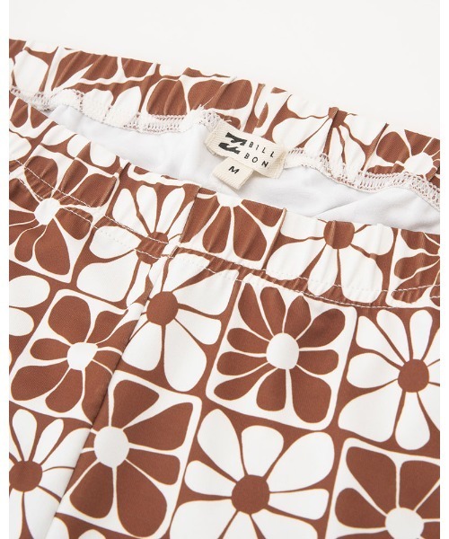 BILLABONG(ビラボン)の「BILLABONG レディース 【FOR SAND AND WATER】 PATTERN FLAR PANTS ロングパンツ 【2024年春夏モデル】/ビラボン総柄UVカットボタニカルフレアパンツ(その他パンツ・レディース・ブラック系その他/ブラウン系その他/パープル・LARGE/MEDIUM)」の14枚目の写真