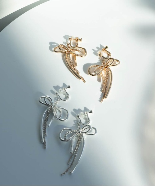 RANDA（ランダ）の「ビジューリボンイヤリング（イヤリング・レディース・シルバー/ゴールド・FREE）」の3枚目の写真