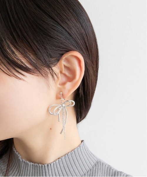 RANDA（ランダ）の「ビジューリボンイヤリング（イヤリング・レディース・シルバー/ゴールド・FREE）」の6枚目の写真