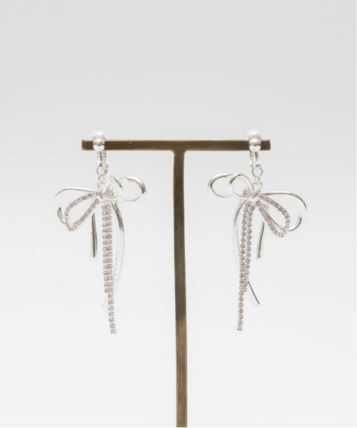 RANDA（ランダ）の「ビジューリボンイヤリング（イヤリング・レディース・シルバー/ゴールド・FREE）」の9枚目の写真