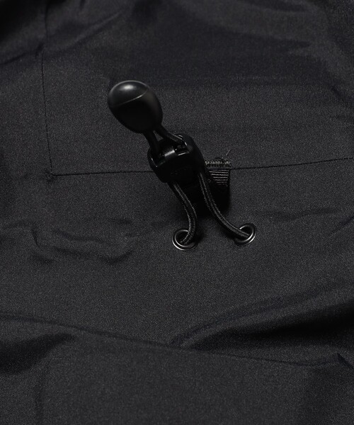 ARC'TERYX(アークテリクス)の「ARC'TERYX / BETA JACKET WOMENS(ナイロンジャケット・レディース・ブラック・SMALL/MEDIUM)」の8枚目の写真