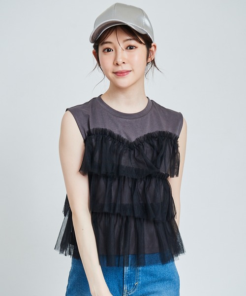 31 Sons de mode(トランテアン ソン ドゥ モード)の「チュールフリルノースリTシャツ(Tシャツ/カットソー・レディース・オフホワイト/チャコールグレー・36)」の3枚目の写真