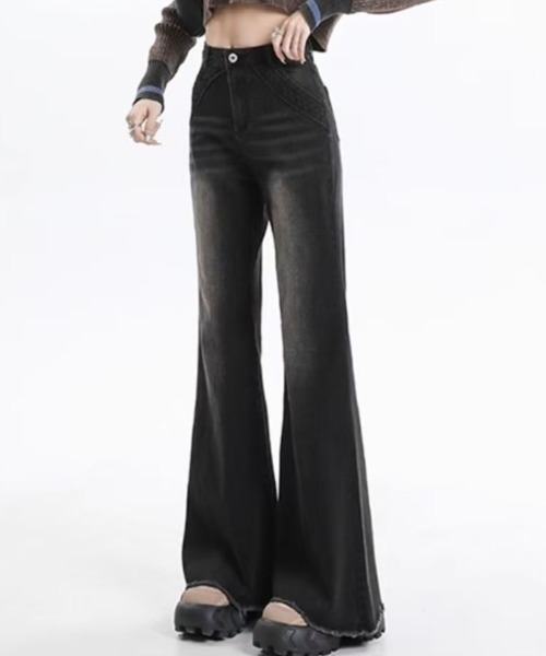 DIAVEL（ディアベル）の「【新色追加】裾フリンジフレアデニムパンツ（デニムパンツ・レディース・サックスブルー/ブラック・S/M/L）」の16枚目の写真