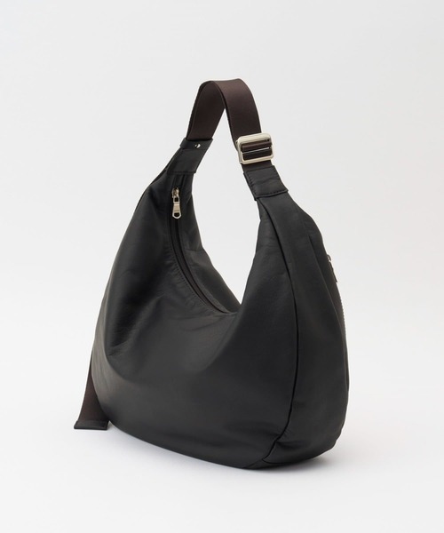 russet(ラシット)の「ソフトレザーラウンドビッグショルダーバッグ(CE-1325)(ショルダーバッグ・レディース・ブラック/ホワイト/チャコールグレー/ブラック系その他/ブラウン/ブラウン系その他・FREE)」の6枚目の写真