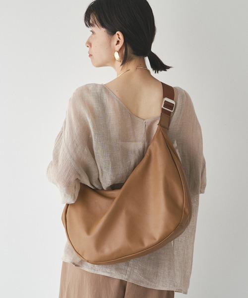 ソフトレザーラウンドビッグショルダーバッグ(CE-1325)（ショルダー