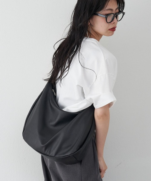 しほ　ラシット　ソフトレザーラウンドビッグショルダーバッグ ソフトレザーラウンドビッグショルダーバッグ | russet(ラシット