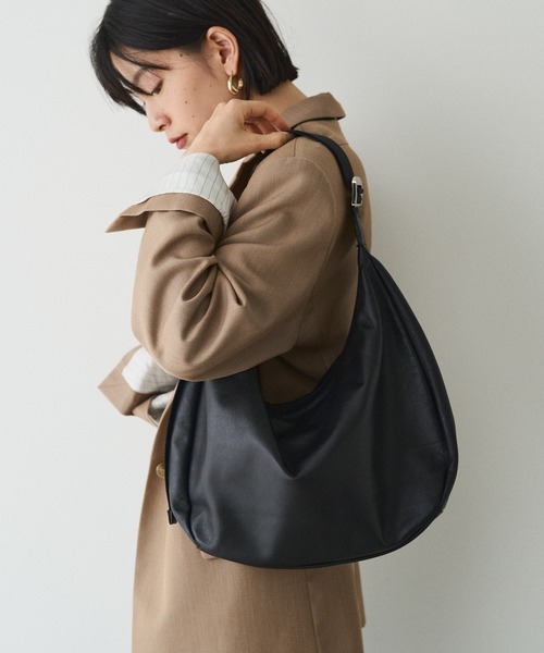 ソフトレザーラウンドビッグショルダーバッグ(CE-1325)（ショルダー