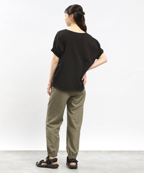 GLOBAL WORK Smile Seed Store（グローバルワーク スマイルシードストア）の「コットンバルーンシルエットＴシャツ/984097（Tシャツ/カットソー・レディース・グレイッシュベージュ/ブラック/グレー/オフホワイト・LARGE/SMALL/MEDIUM/X-LARGE）」の17枚目の写真