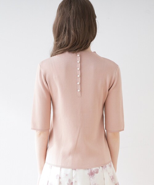 couture brooch（クチュールブローチ）の「◆バックパール調デザイン5分袖ニットトップス（ニット/セーター・レディース・ブラック/レッド系1/ピンク/オフホワイト/パープル・42/40/38）」の9枚目の写真