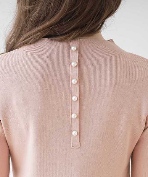 couture brooch（クチュールブローチ）の「◆バックパール調デザイン5分袖ニットトップス（ニット/セーター・レディース・ブラック/レッド系1/ピンク/オフホワイト/パープル・42/40/38）」の11枚目の写真