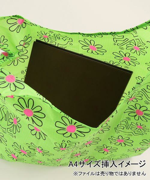 U by SPICK&SPAN（ユーバイスピックアンドスパン）の「【BAGGU/バグゥ】 Standard Baggu KEITH HELING（ハンドバッグ・レディース・ブルー/ピンク/グリーン・FREE）」の8枚目の写真