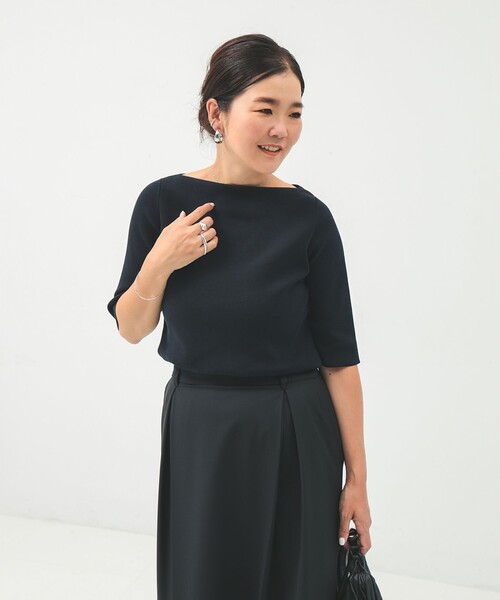 Demi-Luxe BEAMS(デミルクス ビームス)の「シンプル ボートネック ニット .M(ニット/セーター・レディース・ブラック/オフホワイト/オリーブ/ブラック系その他4/ネイビー・FREE)」の5枚目の写真