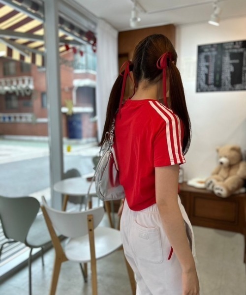 ipugo(イプゴ)の「ipugo/イプゴ サイドライントラックTシャツ 秋物 秋服 2026年秋冬(Tシャツ/カットソー・レディース・ブラック/レッド・FREE)」の19枚目の写真
