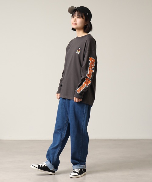 Disney(ディズニー)の「【Disney/ディズニー】袖刺繍ロゴ ミッキーマウス ロゴ 長袖Tシャツ(Tシャツ/カットソー・メンズ・スミクロ/オフホワイト・LL/L/M)」の18枚目の写真