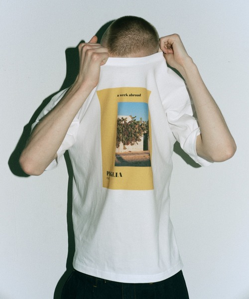 ADAM ET ROPE'(アダムエロペ)の「【A Week Abroad for ADAM ET ROPE'】TRAVEL T-SHIRT(Tシャツ/カットソー・メンズ・オレンジ/ブルー/ブラック・L/M/XL)」の1枚目の写真