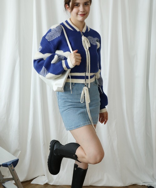 TXT公式　blue hour ブルアワ　ストライプニットセーター ハート刺繍 TXT公式 blue hour ブルアワ ストライプニットセーター ハート刺繍