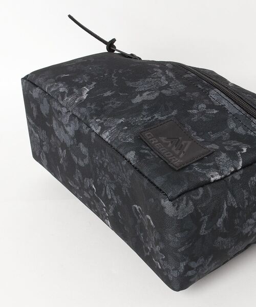 GREGORY(グレゴリー)の「パデッドショルダーポーチM PADDED SHOULDER POUCH M ブラックタペストリー(ショルダーバッグ・メンズ・ブラック系その他・ONE SIZE)」の3枚目の写真