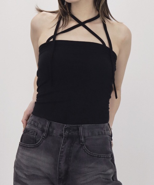 Reurie'（レウリィ）の「チョーカーキャミソール／choker camisole リボン 紐付き ノースリーブ ホルターネック ベアトップ オフショルダー マルチウェイ 韓国 バレエコア ワンホン Y2K 大人カジュアル モノトーン 黒 ブラック グレー チャコール（チューブトップ・レディース・ブラック/グレー・FREE）」の21枚目の写真