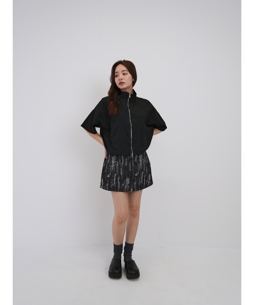 Enewd nina(エニュードニーナ)の「【ZOZO限定】クロップド ナイロン シャツ ジップ ジッパー ドローコード 半袖(シャツ/ブラウス・レディース・ブラック/ホワイト・FREE)」の5枚目の写真
