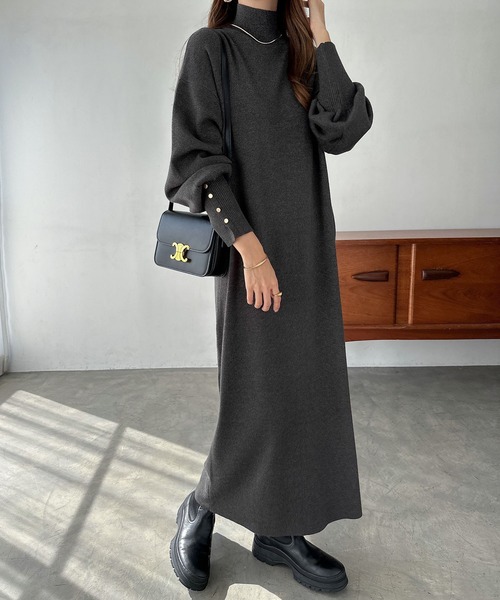 金ボタン付きロングニットワンピース（ワンピース）｜andme