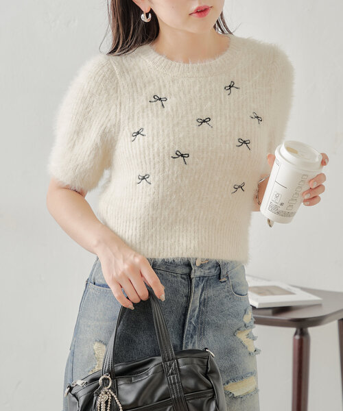 ふりふ】リボン刺繍ニットケープコート アイボリー furifu ., 🎀𝐍𝐞𝐰