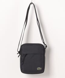 LACOSTE（ラコステ）の「《LACOSTE》NEOCROC VERTICAL CAMERA BAG（ショルダーバッグ）」