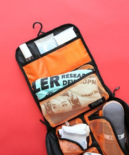 POLeR（ポーラー）の「【POLeR/ポーラー 別注】ハンギングトラベルバッグ（エコバッグ/サブバッグ・レディース・グレー/オリーブ・FREE）」の9枚目の写真