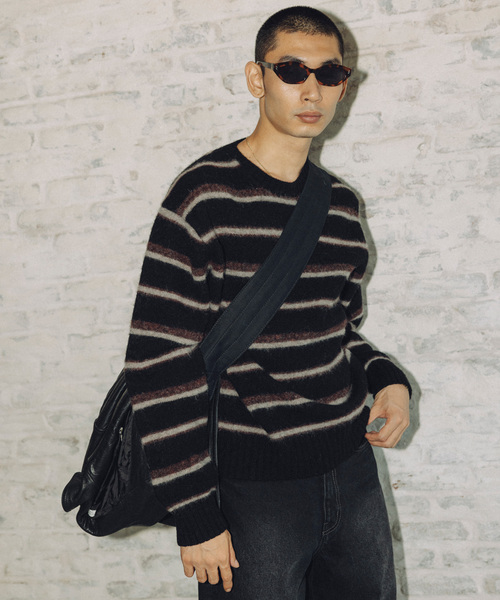 JOURNAL STANDARD（ジャーナルスタンダード）の「ラムボーダー クルーネックニット（ニット/セーター・メンズ・ブラック/チョコ/ブルー系その他・MEDIUM/LARGE）」の2枚目の写真