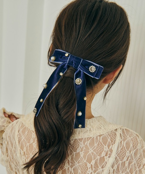 GOLDY（ゴールディ）の「デコラティブ ベロア リボン バレッタ（バレッタ/ヘアクリップ・レディース・グレー/ブラック/ブルー/ブラウン・FREE）」の10枚目の写真