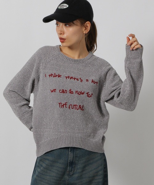 LAKOLE（ラコレ）の「刺繍ロゴモールニットプルオーバー / 203749（ニット/セーター・レディース・チャコール/イエロー/アイボリー/グレー/サーモンピンク・FREE）」の11枚目の写真