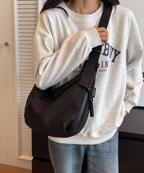 Miniministore(ミニミニストア)の「ショルダーバッグ ナイロン 多収納 無地(ショルダーバッグ・レディース・オフホワイト/ブラック/ベージュ・FREE)」の5枚目の写真