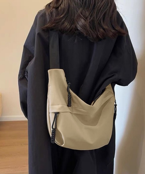 Miniministore(ミニミニストア)の「ショルダーバッグ ナイロン 多収納 無地(ショルダーバッグ・レディース・オフホワイト/ブラック/ベージュ・FREE)」の15枚目の写真