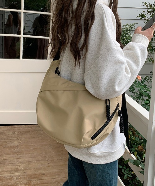 Miniministore(ミニミニストア)の「ショルダーバッグ ナイロン 多収納 無地(ショルダーバッグ・レディース・オフホワイト/ブラック/ベージュ・FREE)」の17枚目の写真