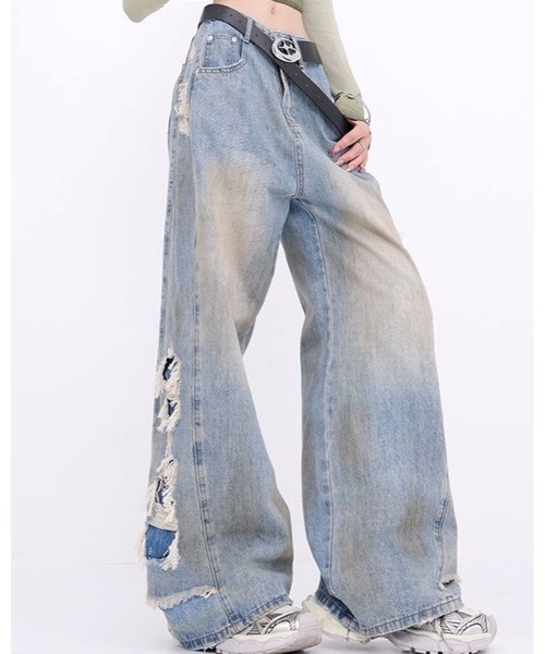 FUNdaysion(ファンデイション)の「サイド切り替えダメージデニムパンツ(デニムパンツ・レディース・サックスブルー・L/S/M)」の17枚目の写真