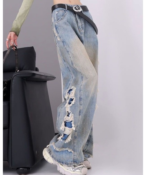 FUNdaysion(ファンデイション)の「サイド切り替えダメージデニムパンツ(デニムパンツ・レディース・サックスブルー・L/S/M)」の12枚目の写真