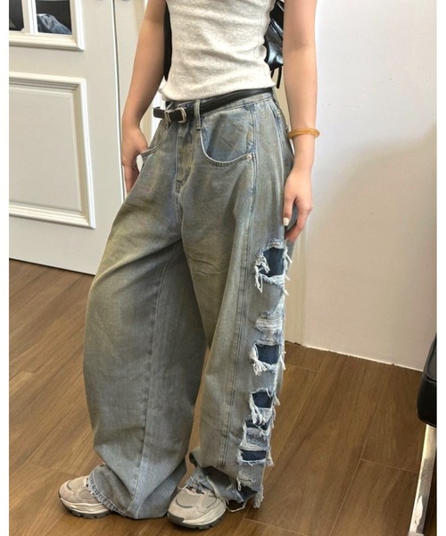 FUNdaysion(ファンデイション)の「サイド切り替えダメージデニムパンツ(デニムパンツ・レディース・サックスブルー・L/S/M)」の5枚目の写真