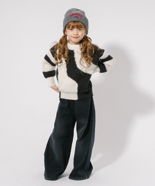 URBAN CHERRY（アーバンチェリー）の「ワイドフレアパンツ（デニムパンツ・キッズ・ブラック・110cm/120cm/130cm/140cm/150cm）」の10枚目の写真