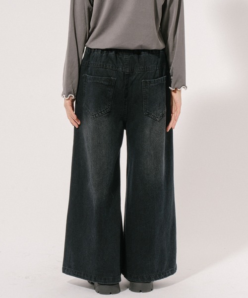 URBAN CHERRY（アーバンチェリー）の「ワイドフレアパンツ（デニムパンツ・キッズ・ブラック・110cm/120cm/130cm/140cm/150cm）」の21枚目の写真