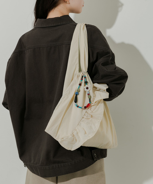 SMELLY（スメリー）の「カシュクールフリルトート（トートバッグ・レディース・ブラック/アイボリー・-）」の10枚目の写真