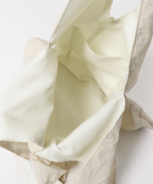 SMELLY（スメリー）の「カシュクールフリルトート（トートバッグ・レディース・ブラック/アイボリー・-）」の19枚目の写真