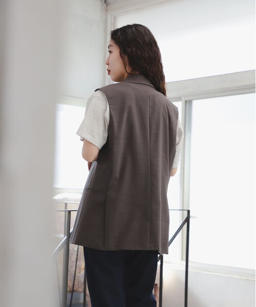 B:MING by BEAMS(ビーミングバイビームス)の「SIMPLE YET トロピカル ダブルボタン ジレ(ベスト・レディース・ブラウン系その他4/カーキ・ONE SIZE)」の5枚目の写真