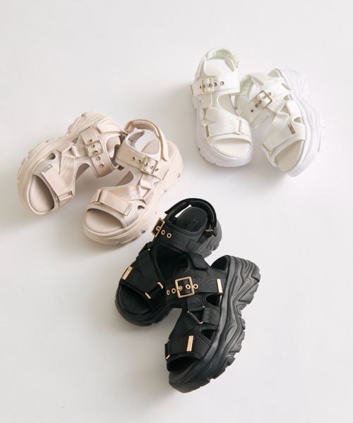 OLIVE des OLIVE（オリーブデオリーブ）の「バックル付きスポーツサンダル（サンダル・レディース・ブラック/ホワイト/ベージュ・SMALL/MEDIUM/LARGE）」の4枚目の写真
