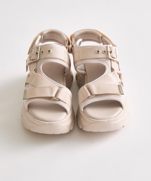 OLIVE des OLIVE（オリーブデオリーブ）の「バックル付きスポーツサンダル（サンダル・レディース・ブラック/ホワイト/ベージュ・SMALL/MEDIUM/LARGE）」の5枚目の写真